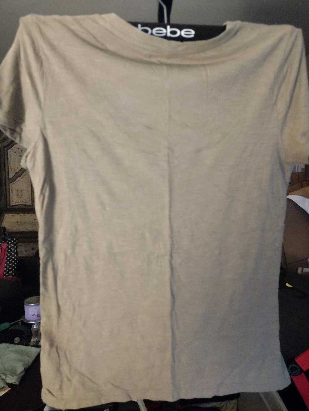 NWT Universal Thread Women’s V-Neck Short Sleeve Tee in Tan XS